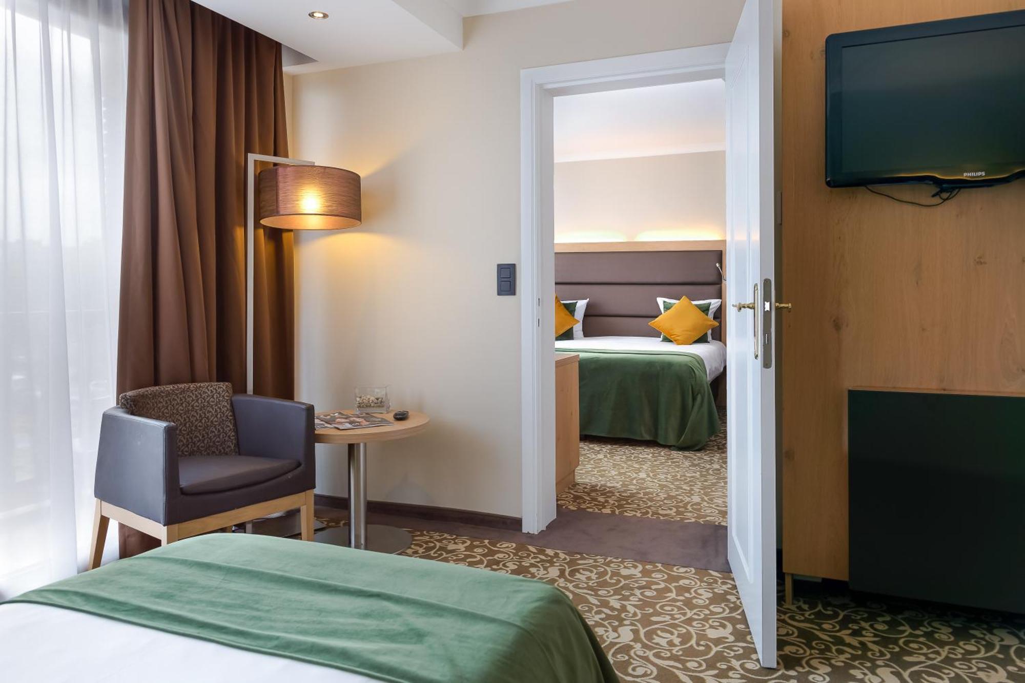 Hotel Restaurant Van Der Valk Nivelles-Sud Εξωτερικό φωτογραφία
